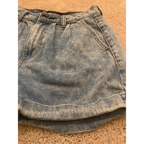 American Eagle Womens High-Waisted Light‎ Wash Denim Shorts - Size 00 - Picture 2 of 7